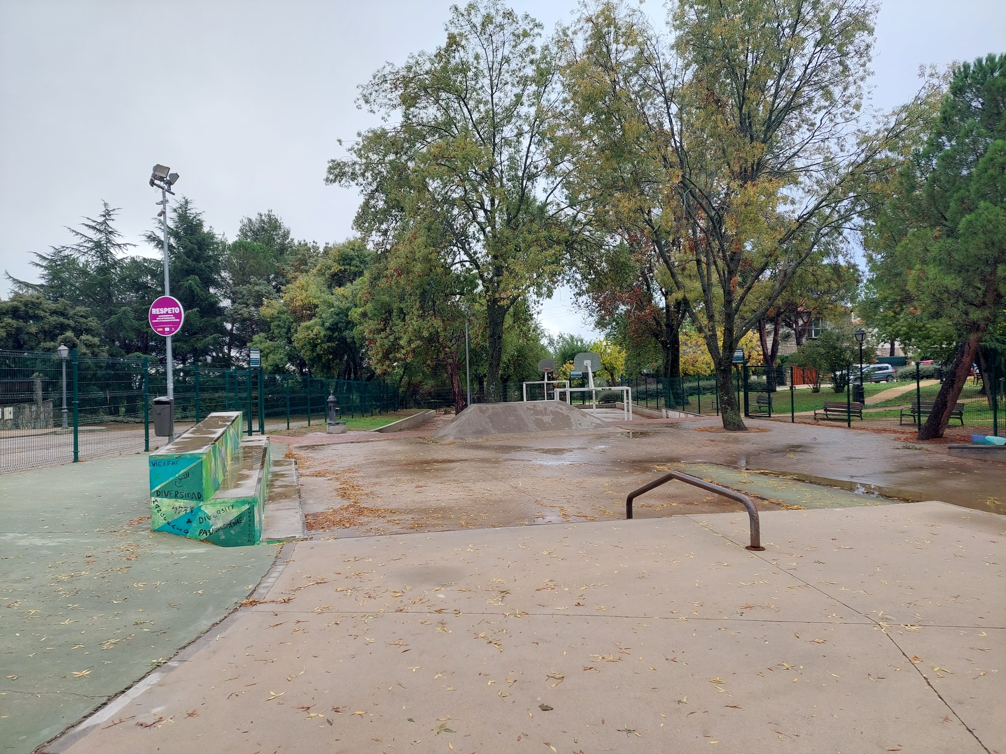 Hoyo de Manzanares skatepark